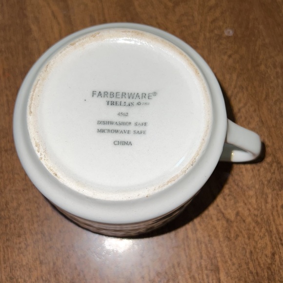 2 Faberware Trellis Flat Cup - Picture 4 of 4